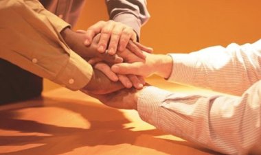 واقعة إعدادية فاطمة الفهرية بفاس حدث شاذ والعلاقة بين أولياء الأمور والأساتذة كانت وستظل مميزة