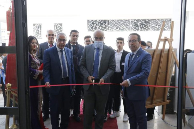 وزير التعليم العالي والبحث العلمي والابتكار يتابع مشاريع مهمة بجامعة سيدي محمد بن عبد الله ويترأس حفل الامتياز احتفاء بطلبتها المتفوقين