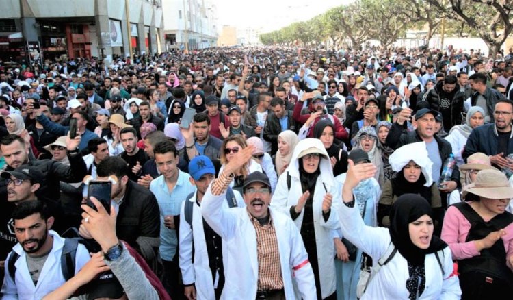 شكيب بنموسى يحقق مطلبا رئيسيا للأطر النظامية للأكاديميات الجهوية ويمكن 1283 أستاذ منهم من الإنتقال في الحركة الوطنية خارج أكاديمياتهم الأصلية