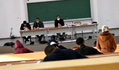امتحانات الدورة الخريفية بكلية ع.ق.إ.إ بفاس: توسيع فضاءات التقييم واستغلال أفضل لفضاءات ظهر المهراز وانخراط إيجابي للطلبة في احترام للتدابير الإحترازية