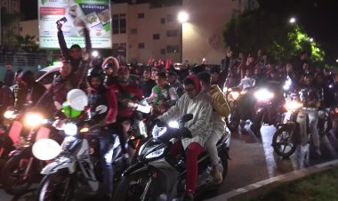 تأهل مستحق للمنتخب الوطني المغربي، والصوت والصورة بالتفتح الفني أم أيمن تنقل ارتسامات المواطنين من قلب شوارع فاس