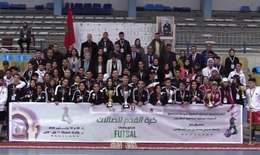 نهائي البطولة الوطنية الجامعية في الفوتصال بجامعة س. م.ب. عبد الله بفاس: إبداع كروي وروح رياضية عالية ونجاح تنظيمي بشهادة الجميع