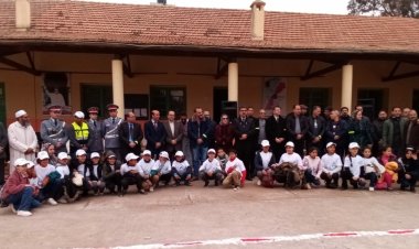 مجموعة مدارس أولاد الطيب بالمديرية الإقليمية بفاس تخلد الاحتفال باليوم الوطني للسلامة الطرقية