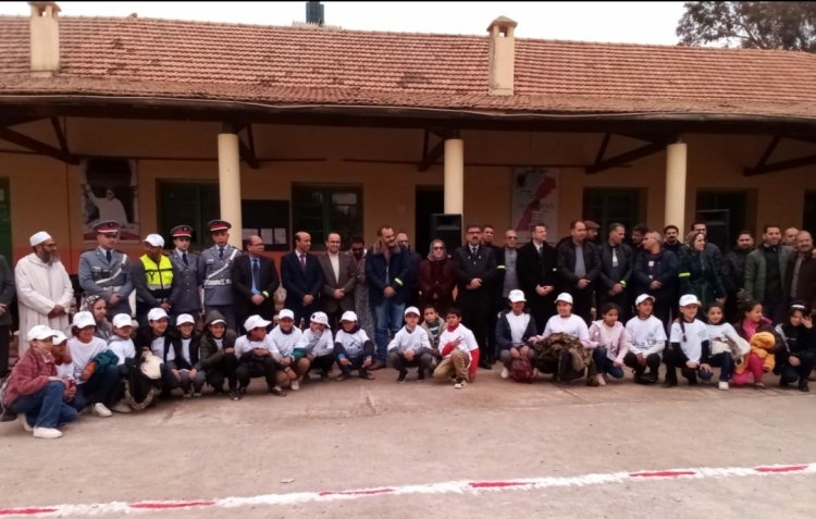 مجموعة مدارس أولاد الطيب بالمديرية الإقليمية بفاس تخلد الاحتفال باليوم الوطني للسلامة الطرقية