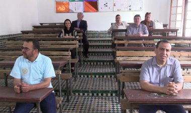 أقوى لحظات زيارة مدير المركز الثقافي الإسباني سيرفانتيس بفاس رفقة ممثلي الأكاديمية ومديرية فاس إلى ثانوية مولاي ادريس ومركز التفتح محمد بن يوسف