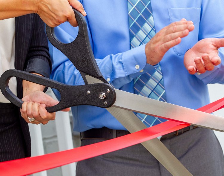 المدير الإقليمي بالجديدة يقطع الطريق على الأساتذة المضربين في العمومي والمشتغلين في ذات الوقت بالخصوصي