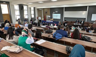 Les apogées de la huitième édition du symposium international portant sur les évolutions structurelles du marketing touristique à l'ère numérique et de l'IA, tenue à l'ENCG de l'USMBA de Fès.