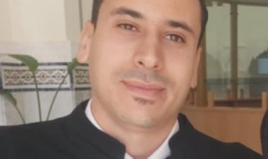 تكوين المحامين بين أروقة وزارة العدل وصمت البذلة السوداء