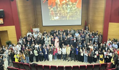 فاس تحتفي بذاكرتها الوطنية والجامعية: نصف قرن من المسيرة الخضراء ونصف قرن من إشعاع جامعة سيدي محمد بن عبد الله